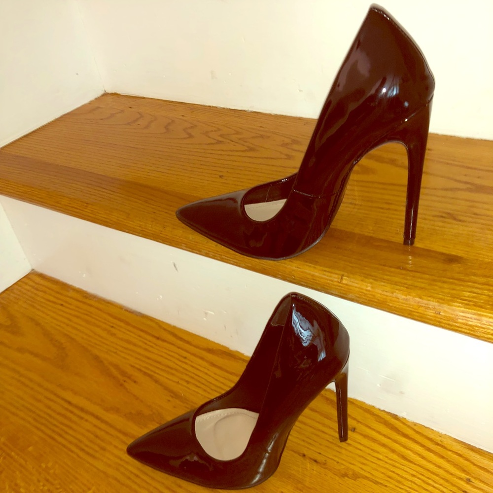 New w/o tag black pointy toe high heel